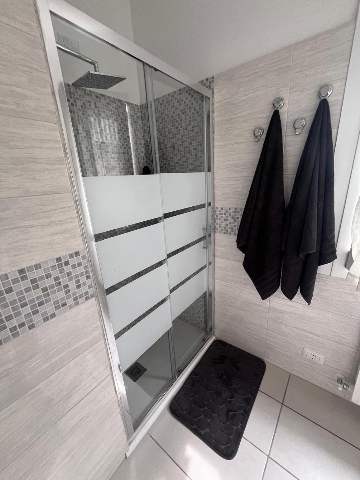 Casa Castagna Appartamento - Lecco Dış mekan fotoğraf