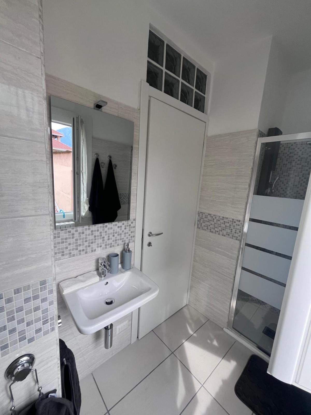Casa Castagna Appartamento - Lecco Dış mekan fotoğraf